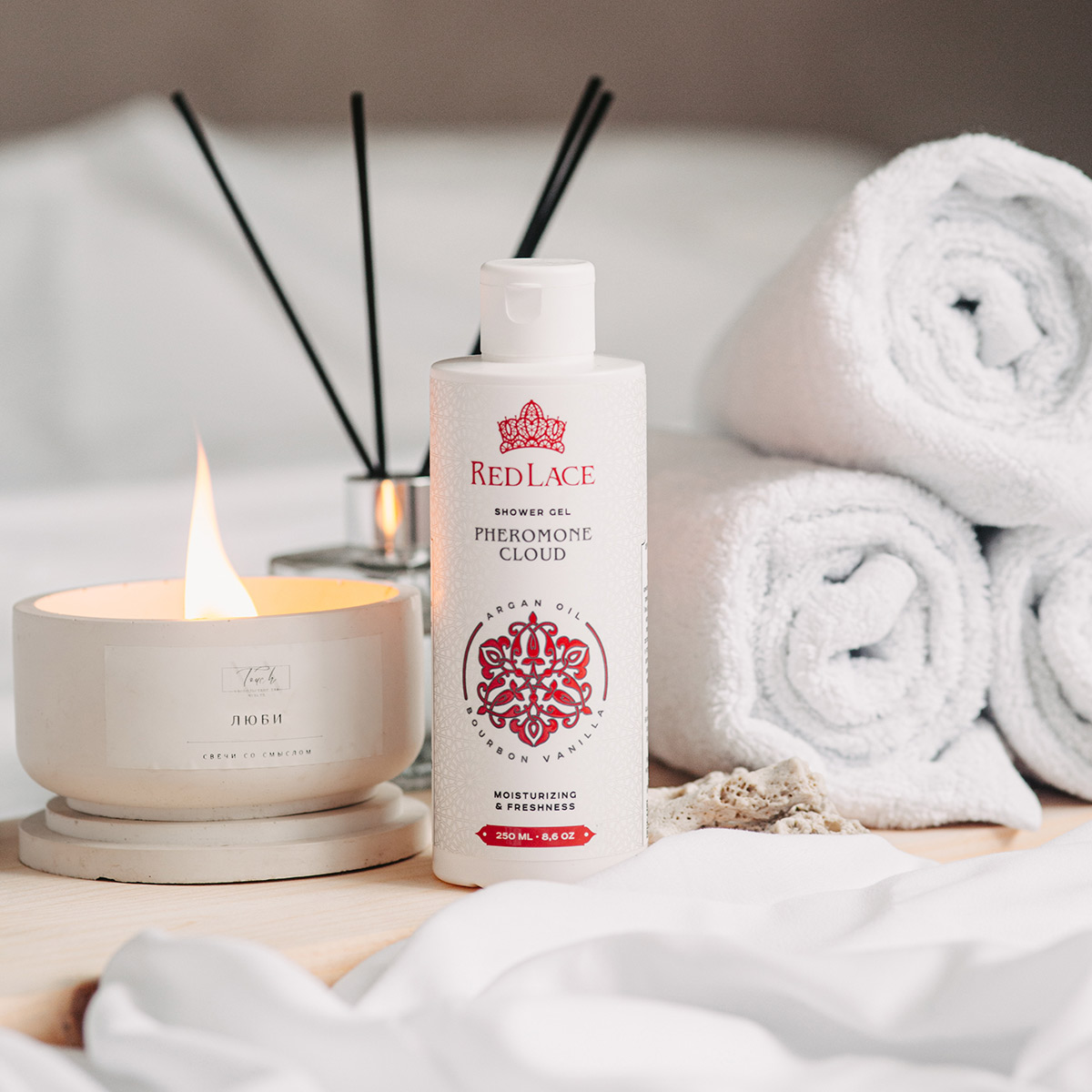 Red Lace Гель для душа с феромонами Red Lace Pheromone Cloud Бурбонская Ваниль & Аргановое Масло 250 мл