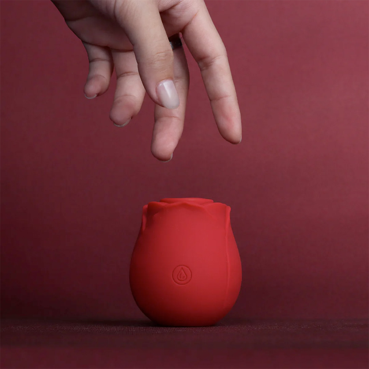 Tracy's Dog Вибрирующий красный бутон розы Rose Vibrator