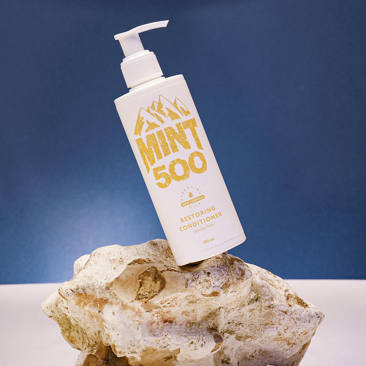 MINT500 Кондиционер восстанавливающий Mint500 Restoring Conditioner Vanilla Mint 250 мл