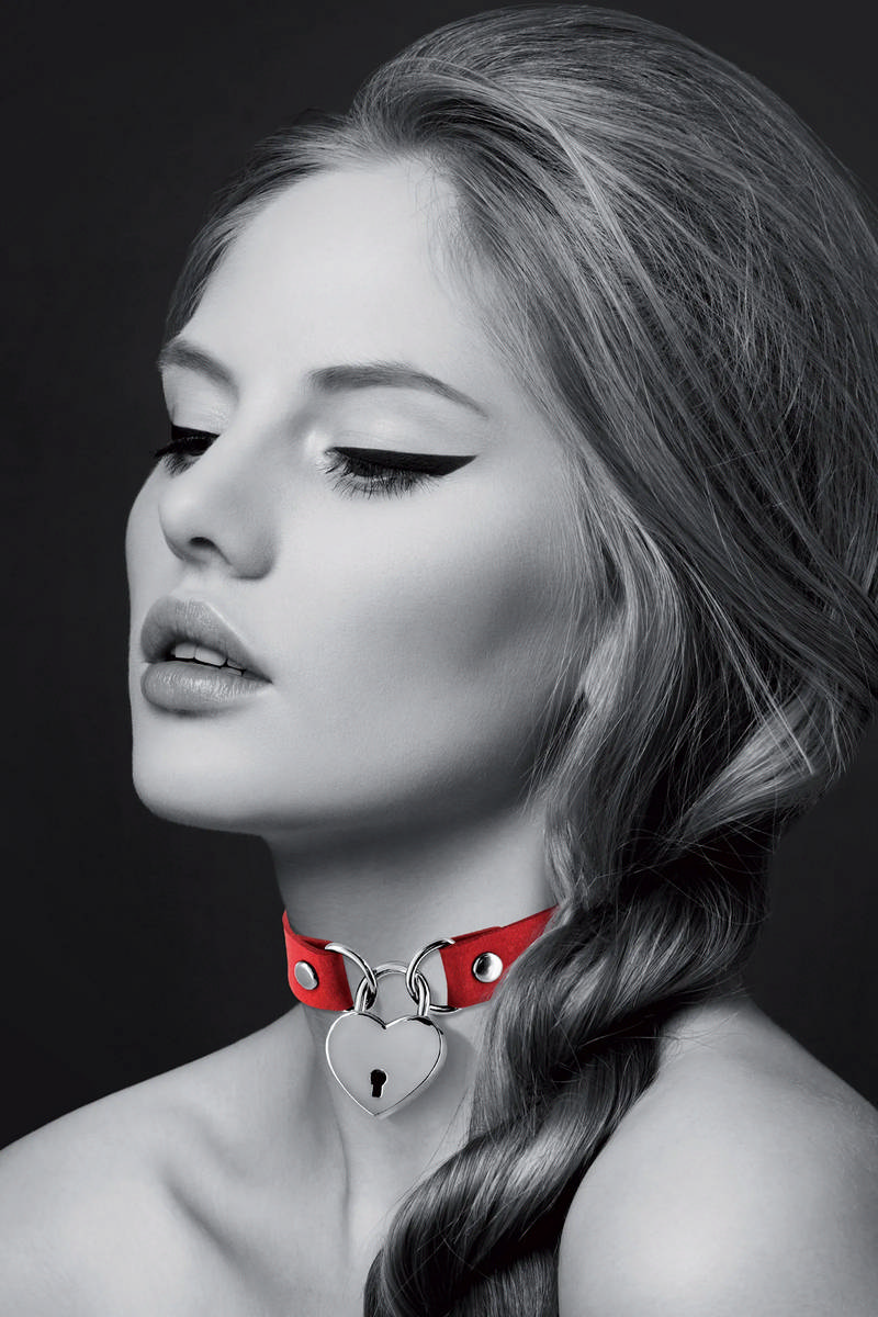 Чокер COLLIER PENDENTIF COEUR ROUGE