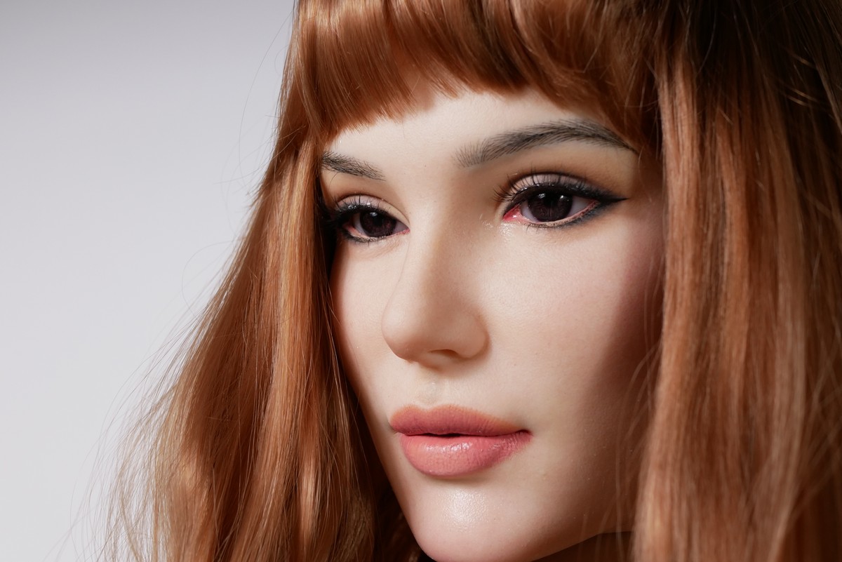 ИИ-кукла Эмма с функцией поддержания беседы и подвижной мимикой WMDoll