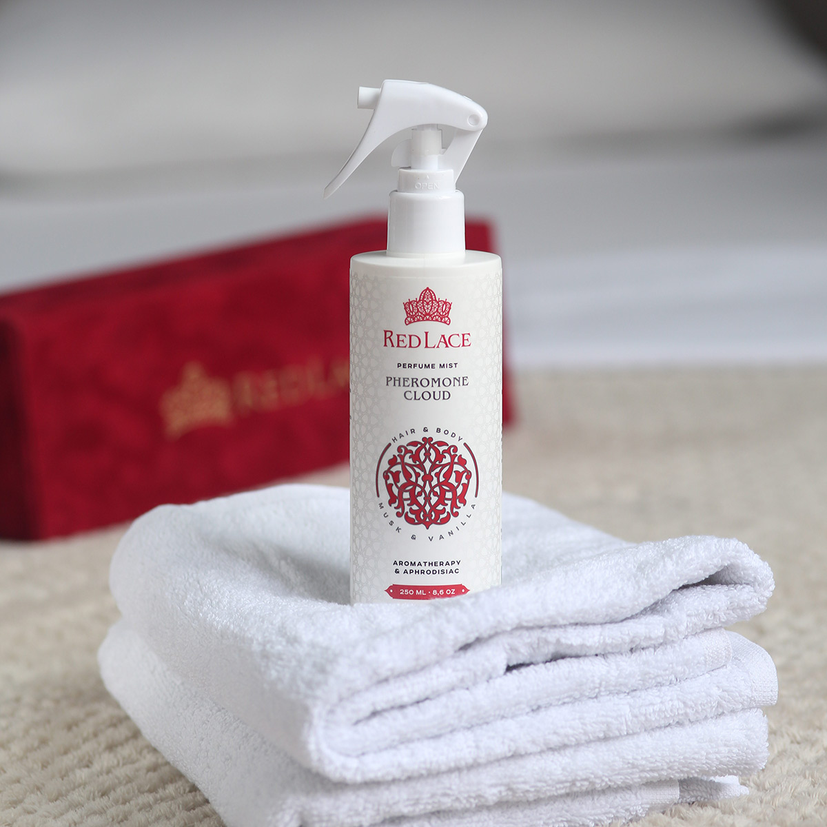 Red Lace Парфюмированный мист с феромонами Red Lace Pheromone Cloud Ваниль & Белый мускус 250 мл